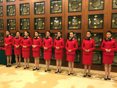 近距離禮儀服務(wù) 細(xì)節(jié)成就專業(yè)形象