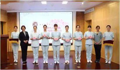 展禮儀風采 樹巾幗形象——市人民醫院開展窗口服務禮儀培訓紀實