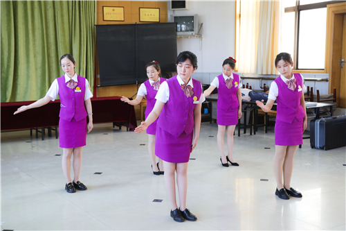 以禮展風采，以技促服務——我院后勤服務保障系統成功舉辦禮儀服務技能比武大賽