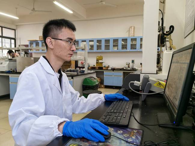 科教融合潤物無聲，潛精研思助力雙碳 材料科學的創新引擎