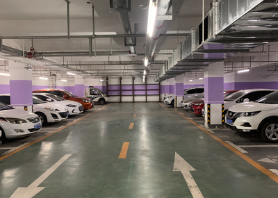 自動抬桿、進出自由！59家單位錯時共享車位等你停 共享自行車使通勤更鏈